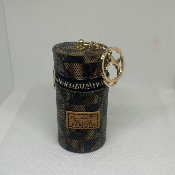 Plaid Brown Faux Leather Coin Purse with Zipper and Keychain - Picture 1 of 3